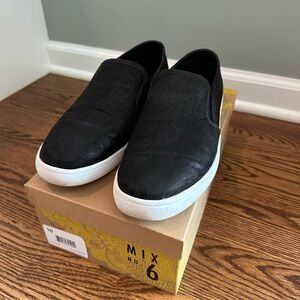 Mix No. 6 slip on sneaker